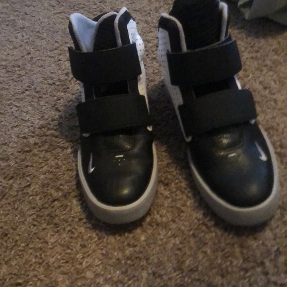 There just not my style - Picture 3 of 4